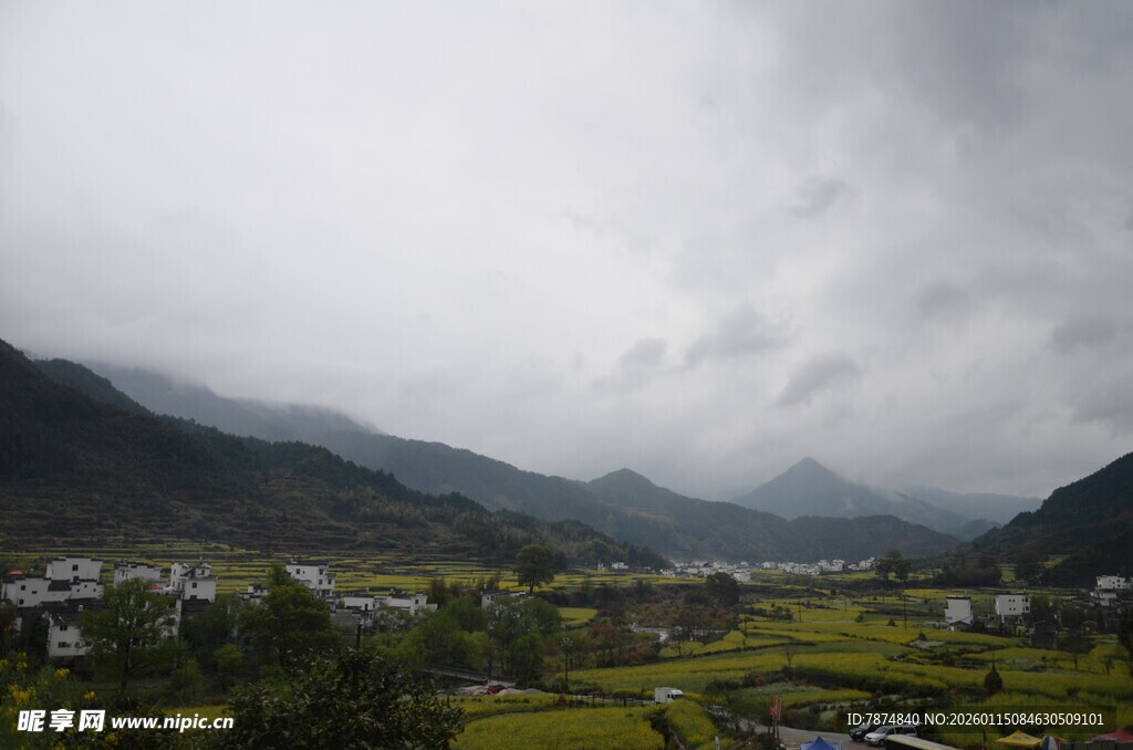 山间田园风光 云雾缭绕