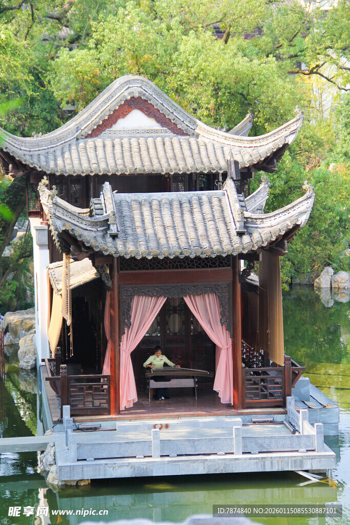 水上中式古典亭阁景观