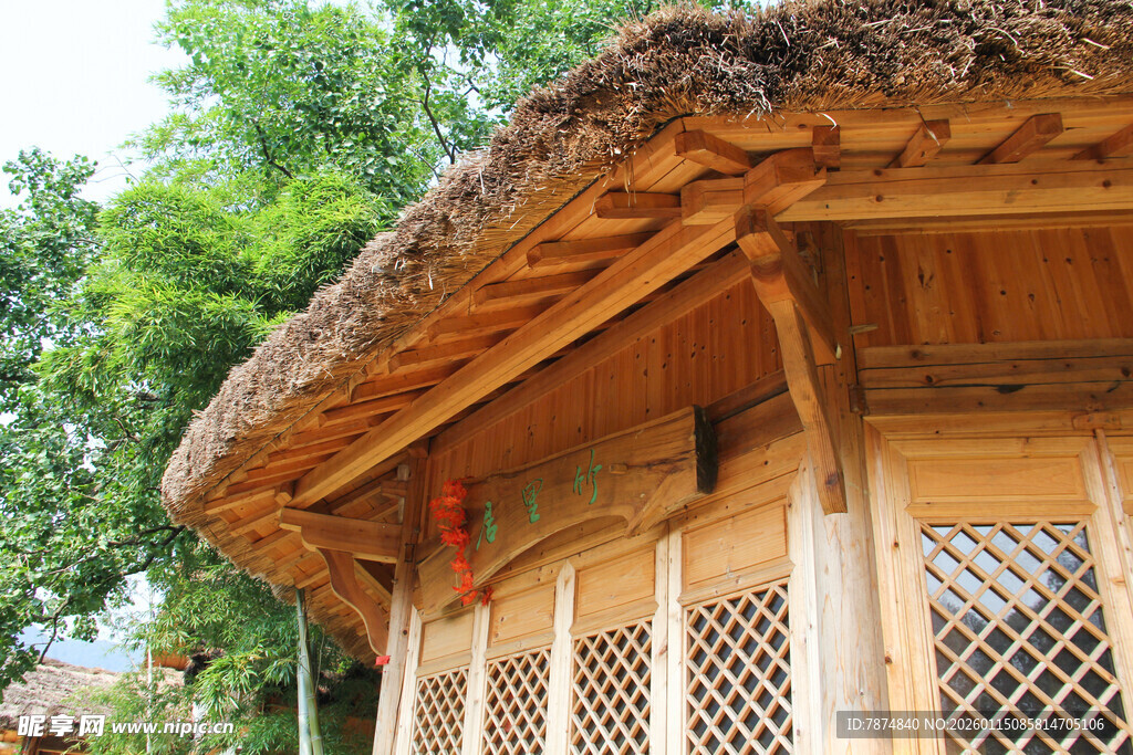 古朴木屋 尽显自然韵味