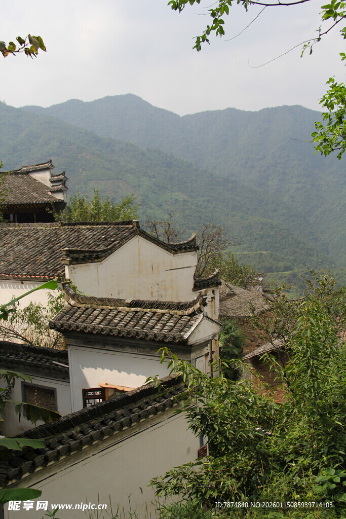 徽派古村落 青山环绕之景