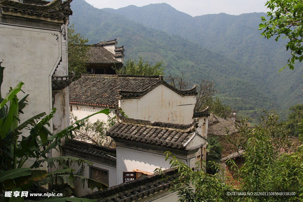 徽派古村落 青山环绕之景