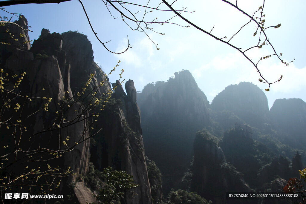 壮丽山景 奇峰耸立