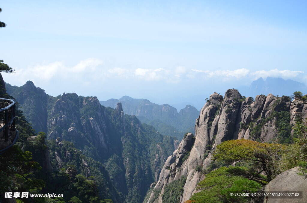 壮丽黄山奇峰景观