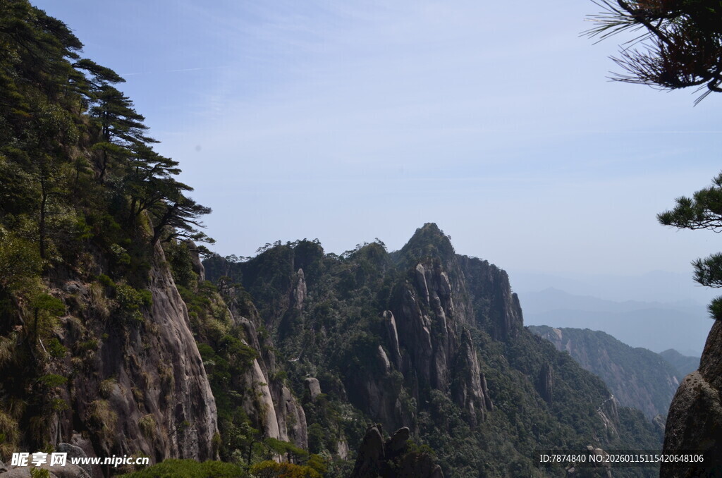 壮丽黄山山峰景观