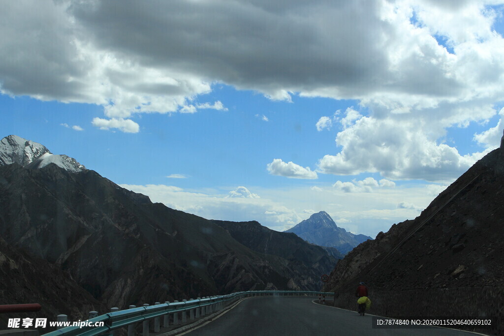 山间公路美景