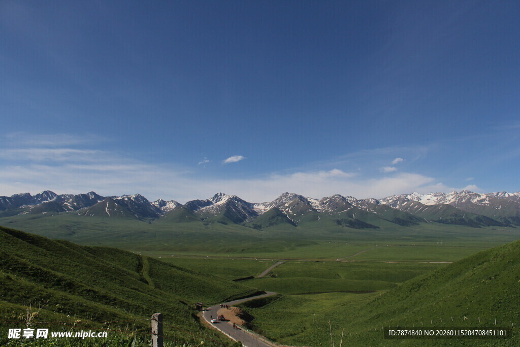 草原远山美景