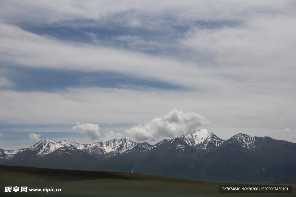 壮丽雪山风景