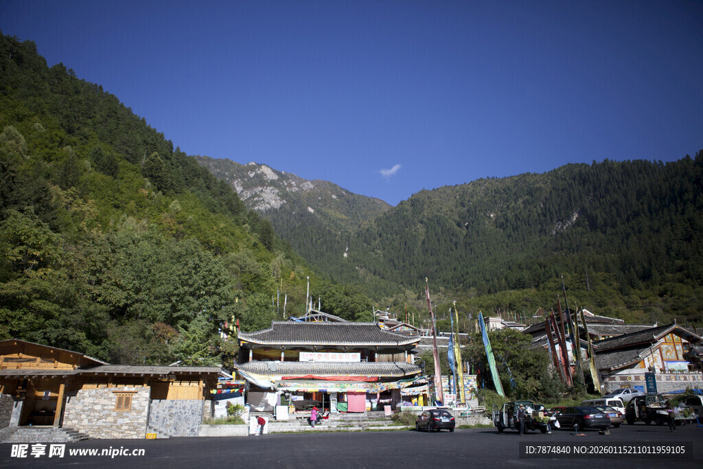 山间古村景致