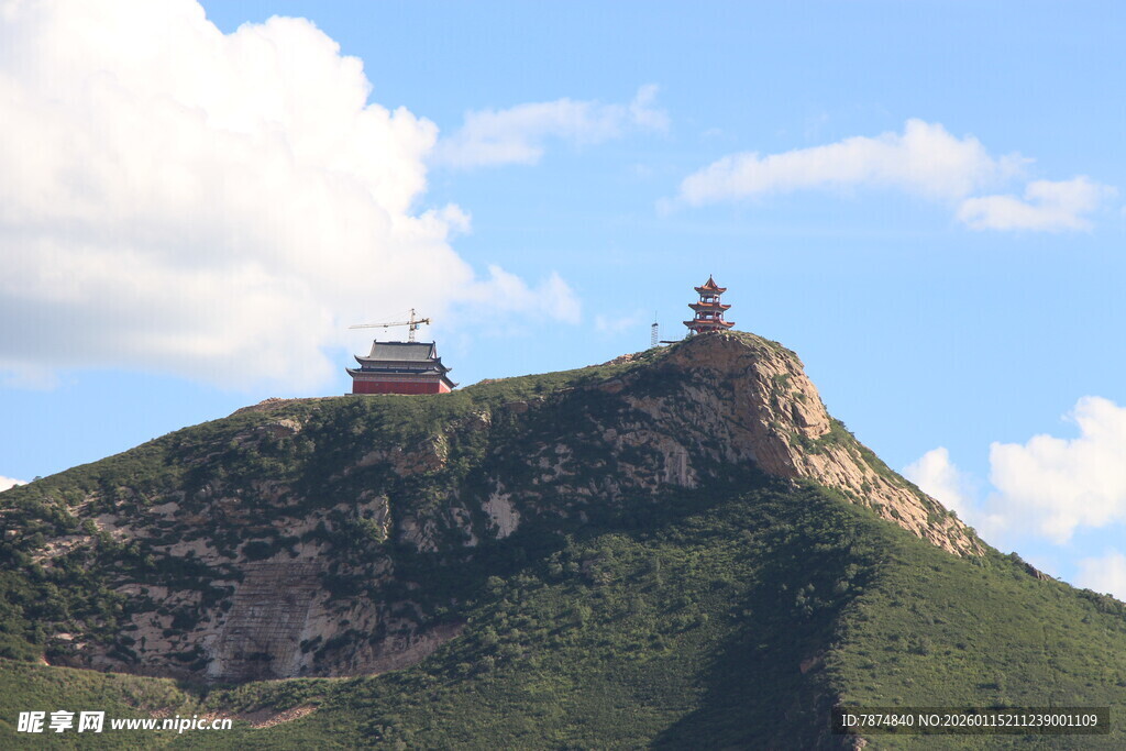 山顶古建筑景观