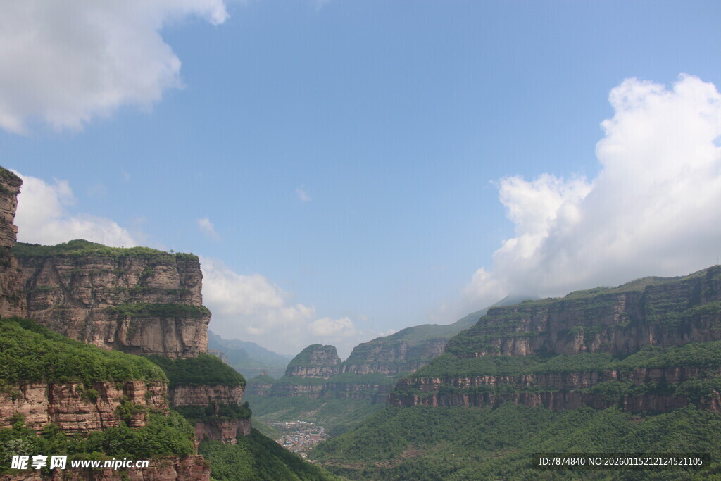 壮丽山峦美景