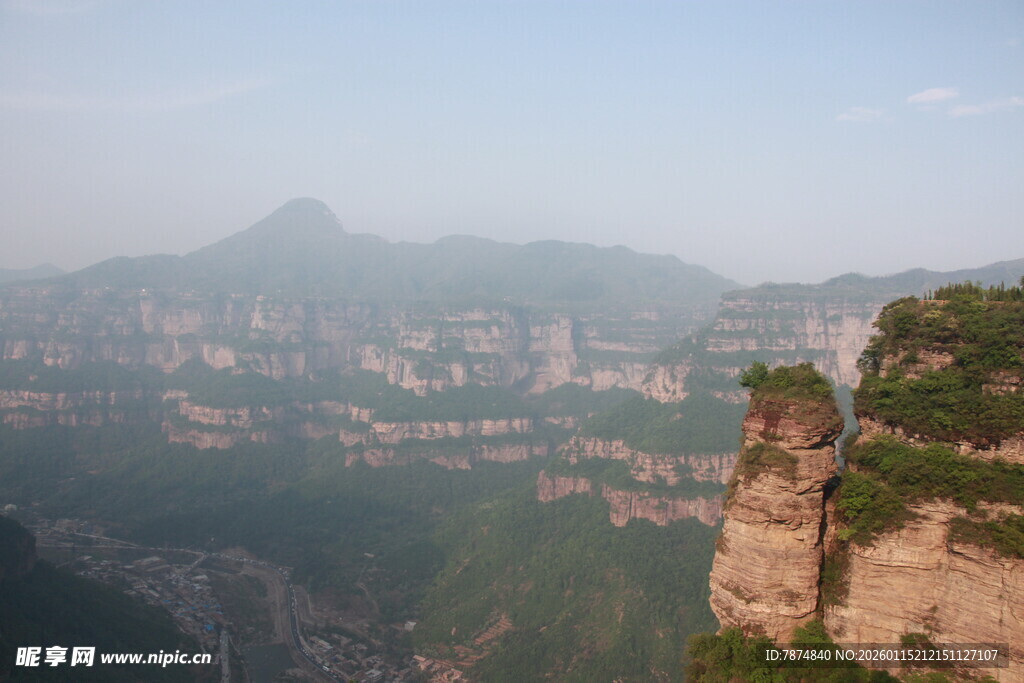 壮丽太行山峰景色