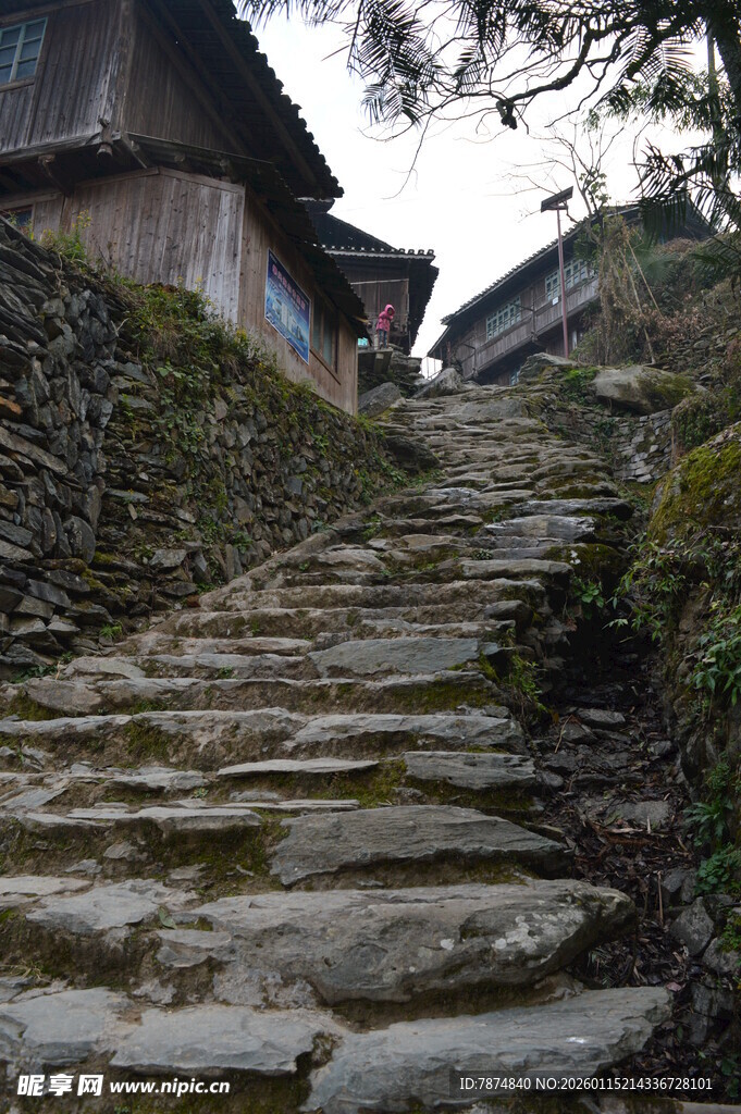 石板小径通古朴村落