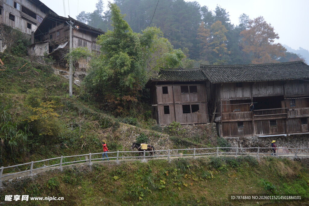 山间古朴村落