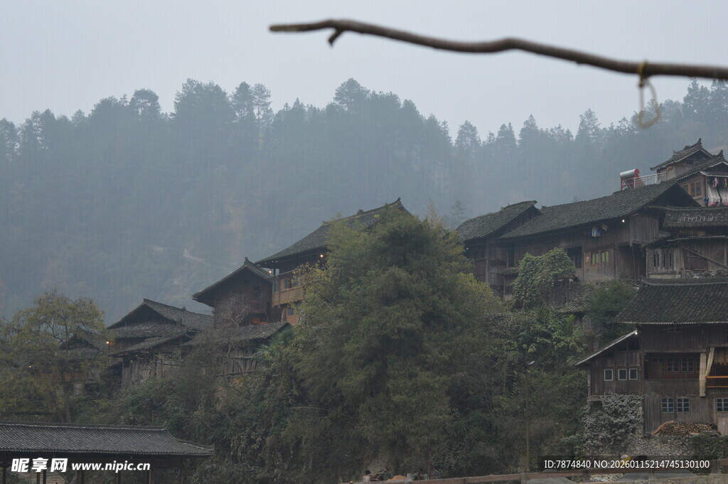 山间古朴村落 静谧之景