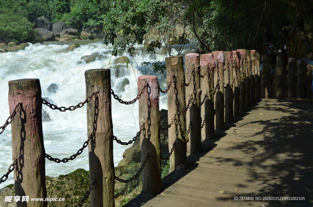 溪边木栏步道 自然景致