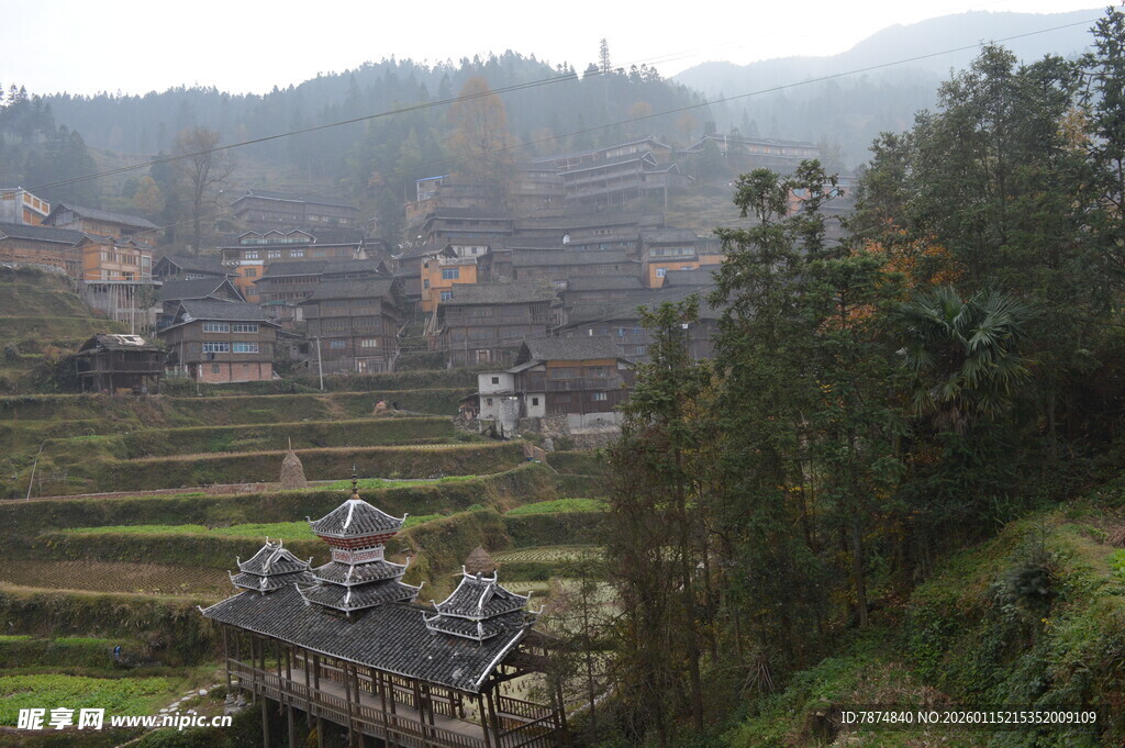 山间梯田村落美景