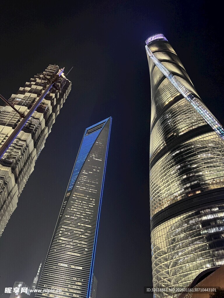 上海璀璨夜景摩天大楼