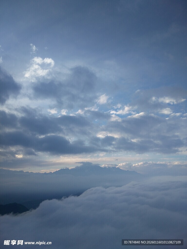 云海之上的天空美景