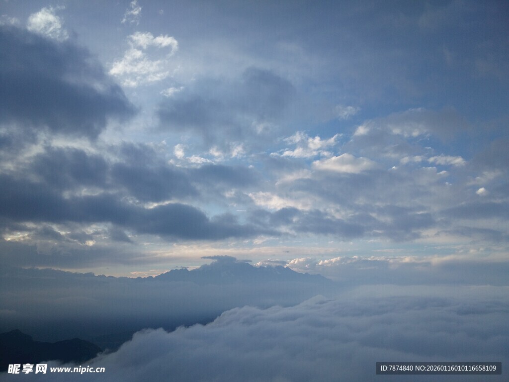 云海之上的天空美景