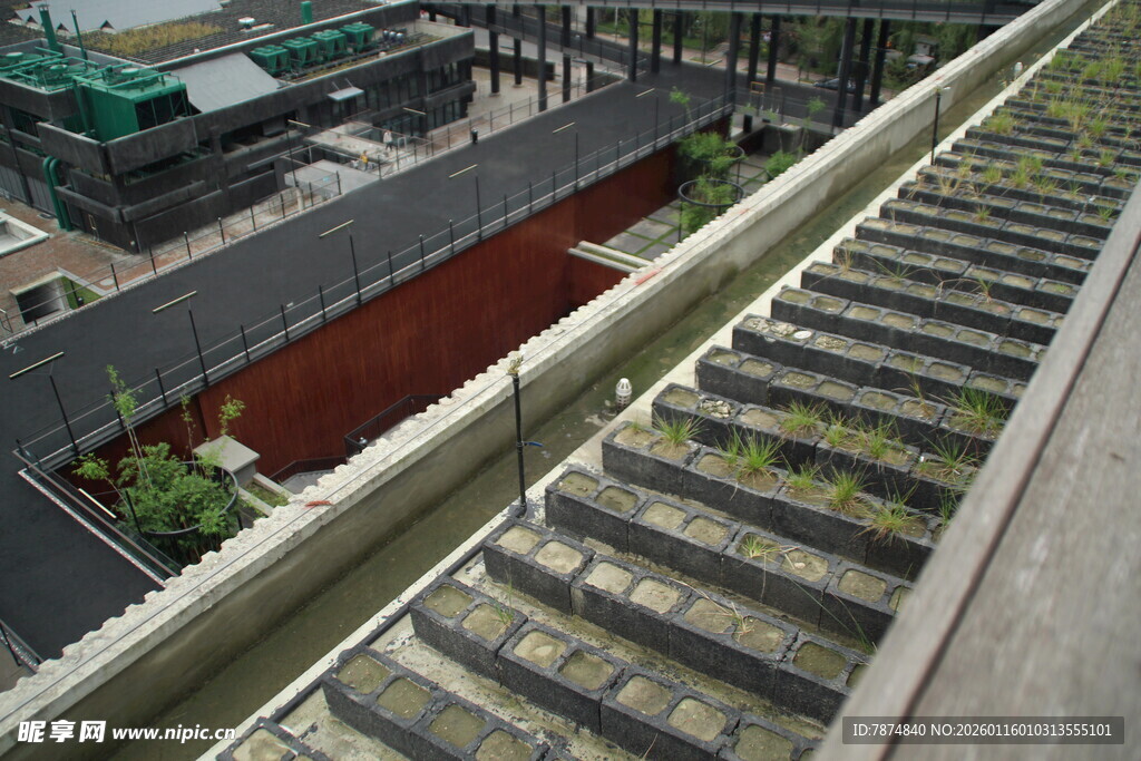 屋顶绿植景观阶梯