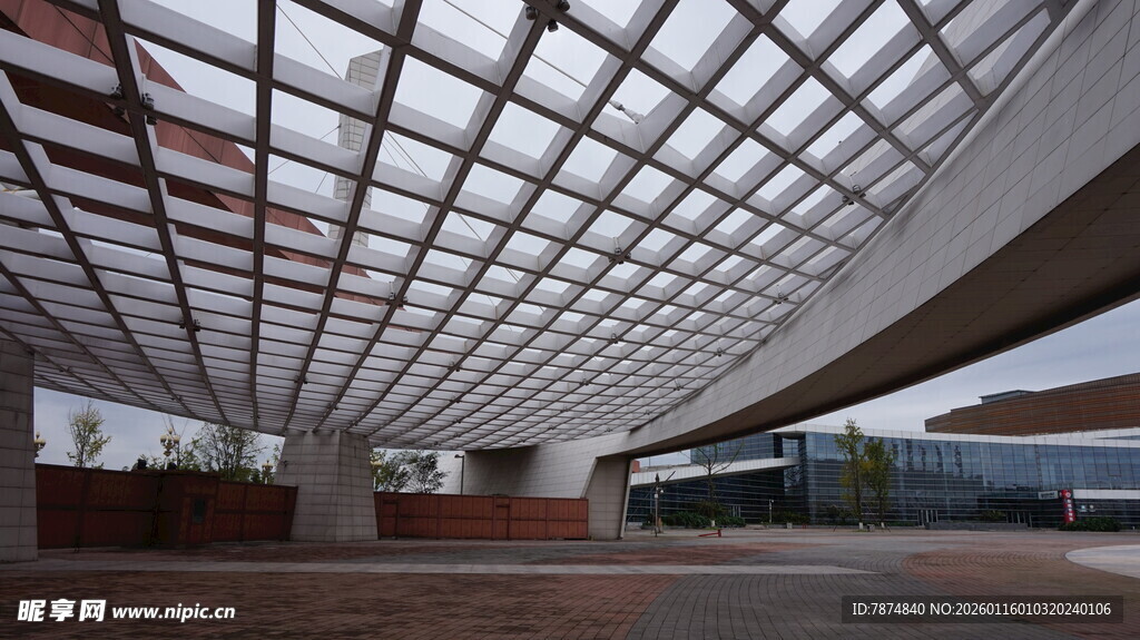 现代建筑透光顶棚设计