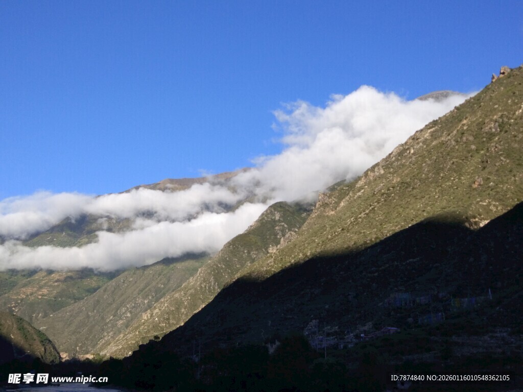 山间云海美景