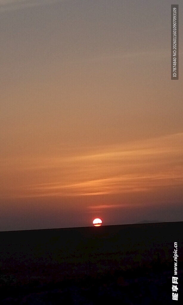 日落时分的美丽天际线