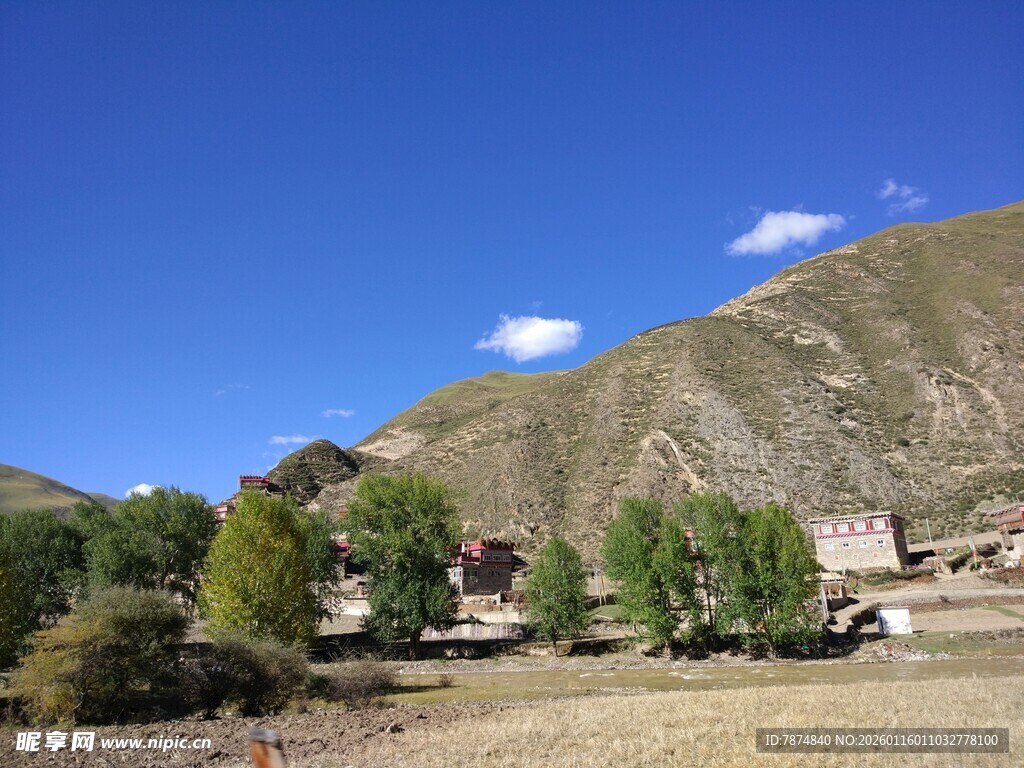 山间村落风景