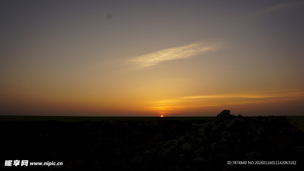 日落时分的美丽天际线