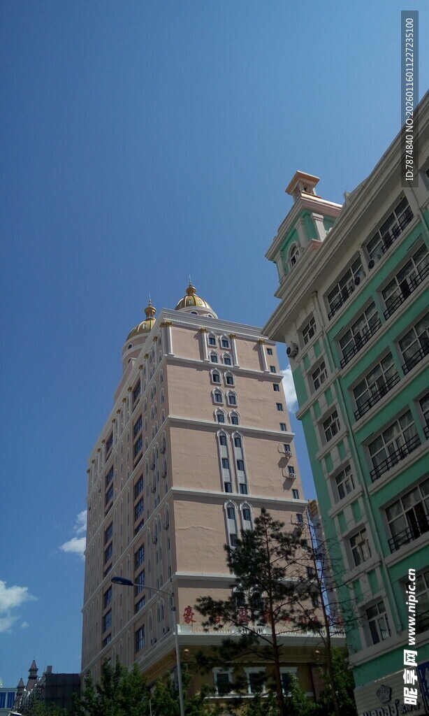 城市中高耸的特色建筑