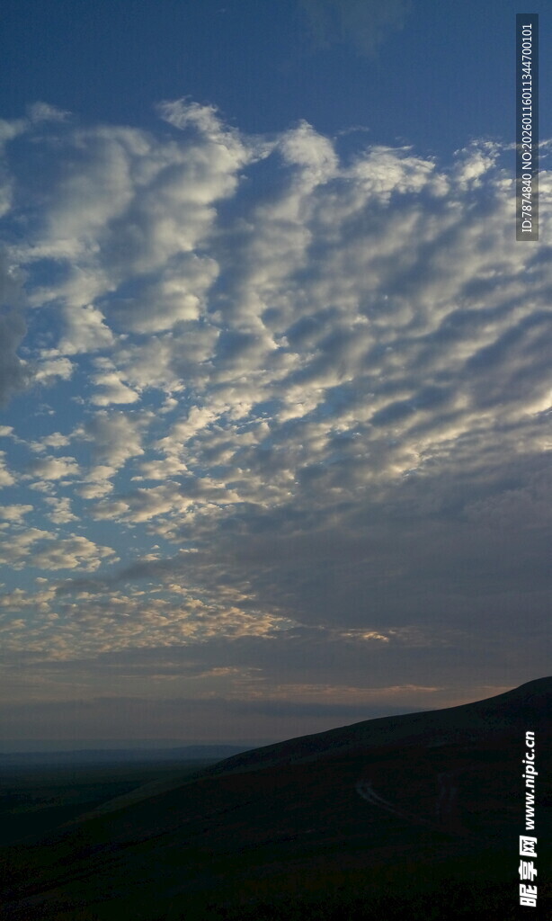 天边云海 壮美自然景观