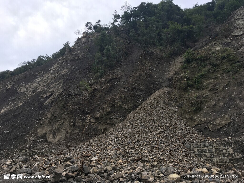 山体滑坡场景