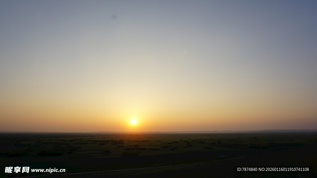 草原上的壮丽日出