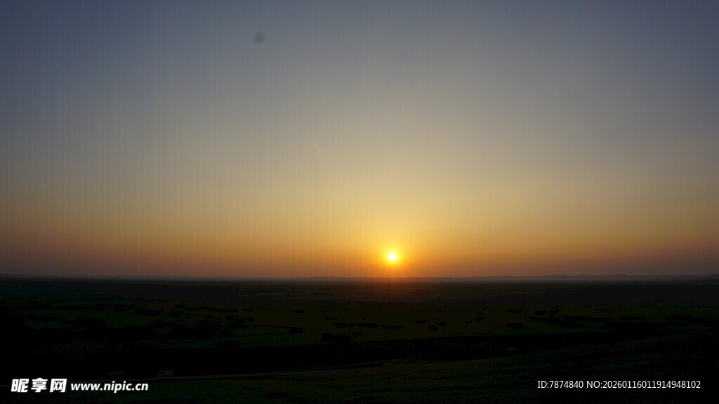 日落时分的美丽天际线