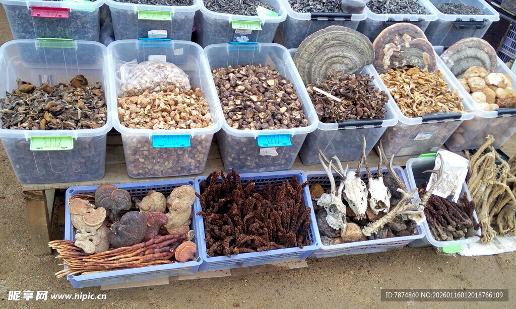 多样干货陈列售卖