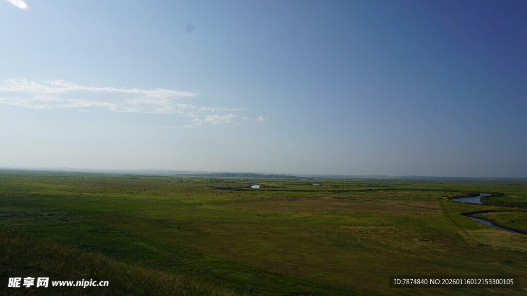 广袤草原蓝天美景