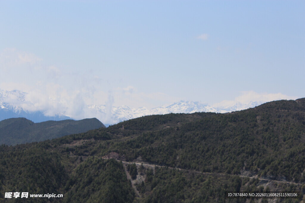 山间输电线路景观