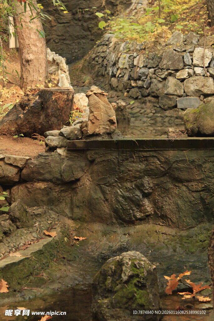 山间清幽小潭 自然景致