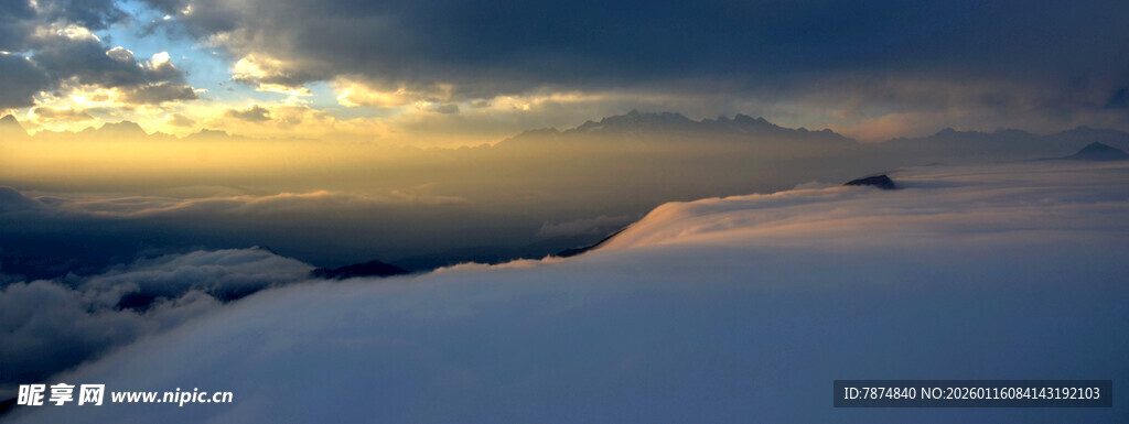 云海之上的壮丽日出景观