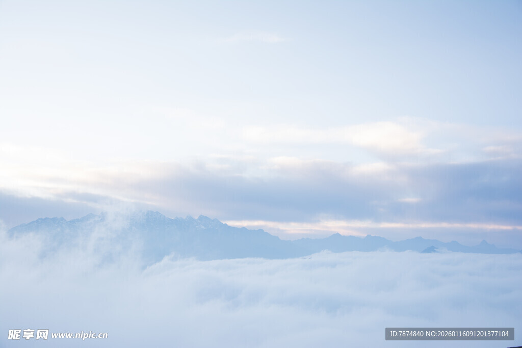 云海之上的梦幻天空