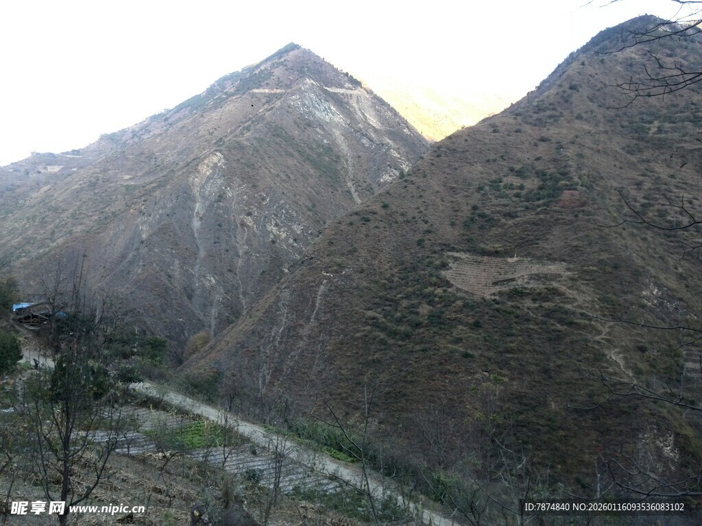 山间景色