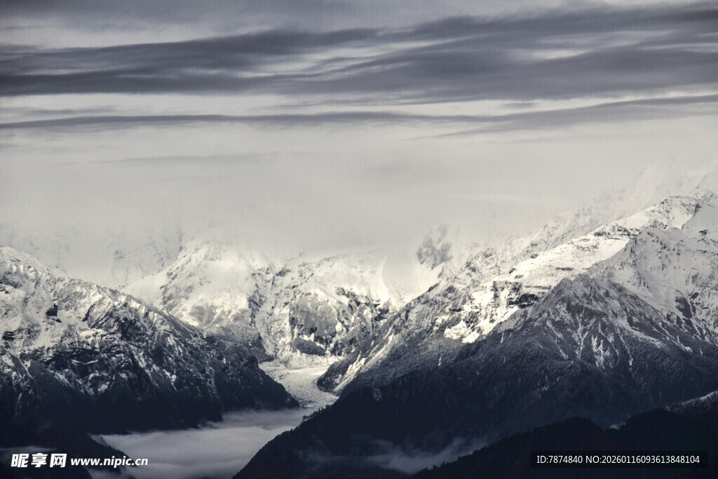 雪山壮丽风光