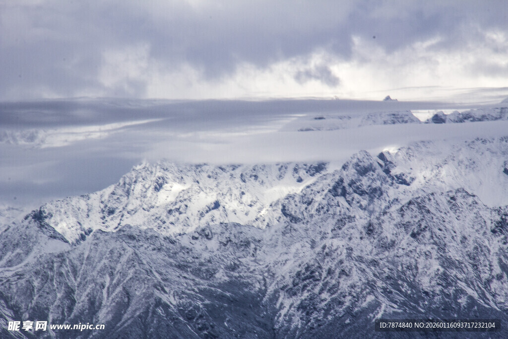 壮丽雪山风景