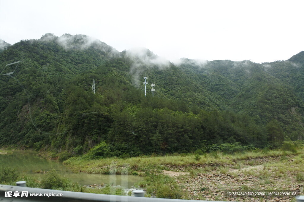 山林景观 绿意盎然的自然