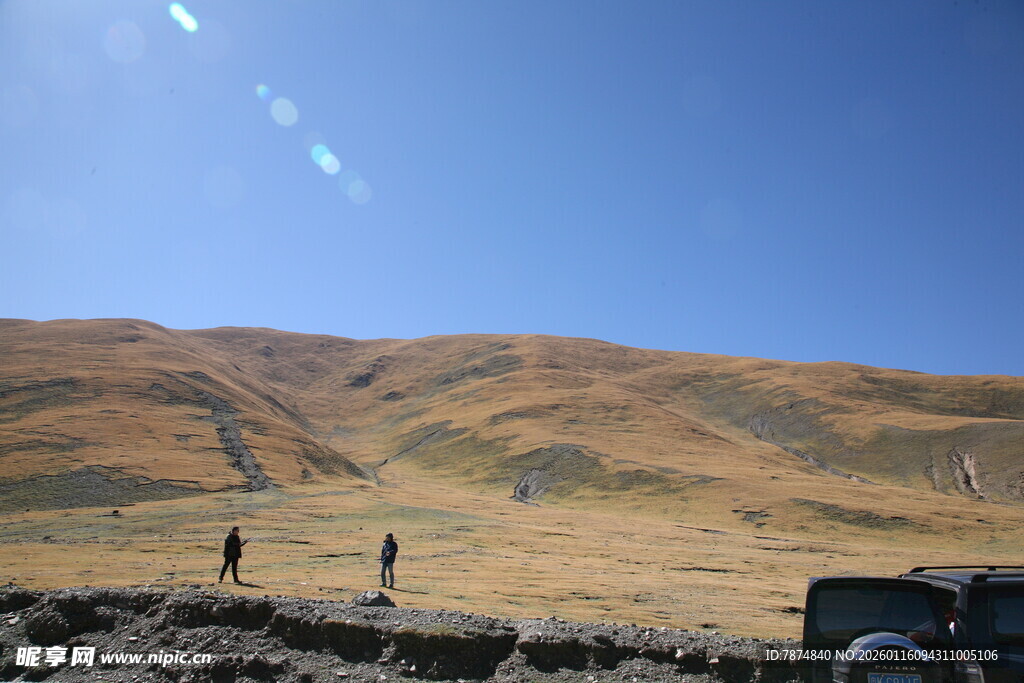 山间徒步者的美丽风景