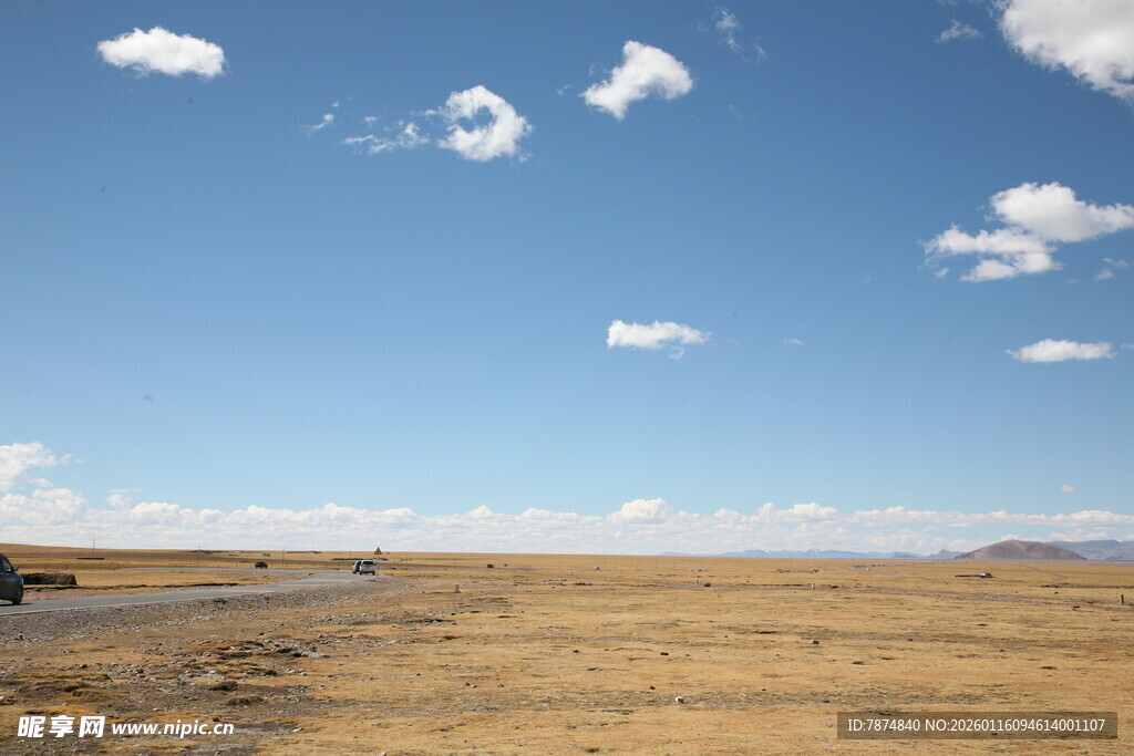 旷野公路 蓝天白云之景