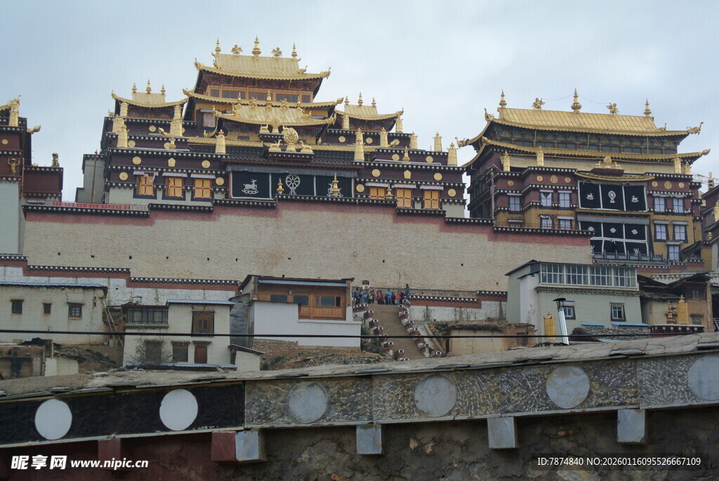 壮丽布达拉宫建筑景观