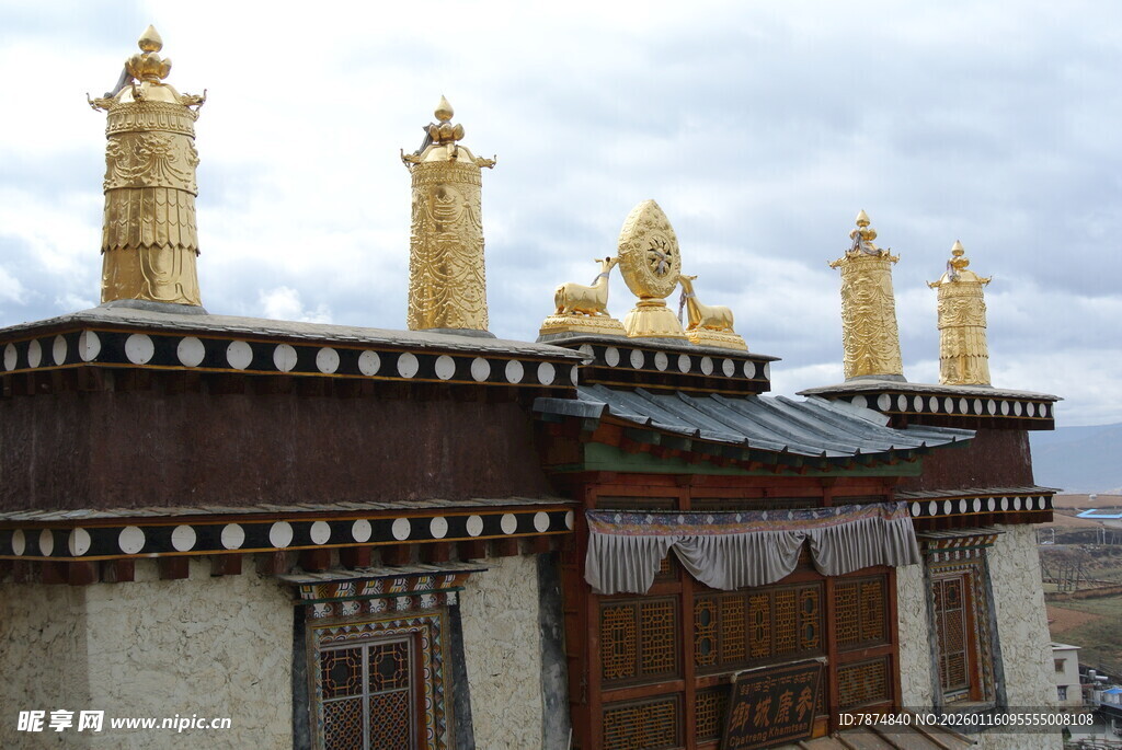 藏式建筑屋顶特写