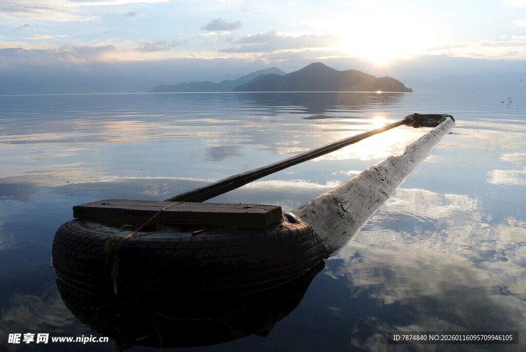 海上长桥映云霞