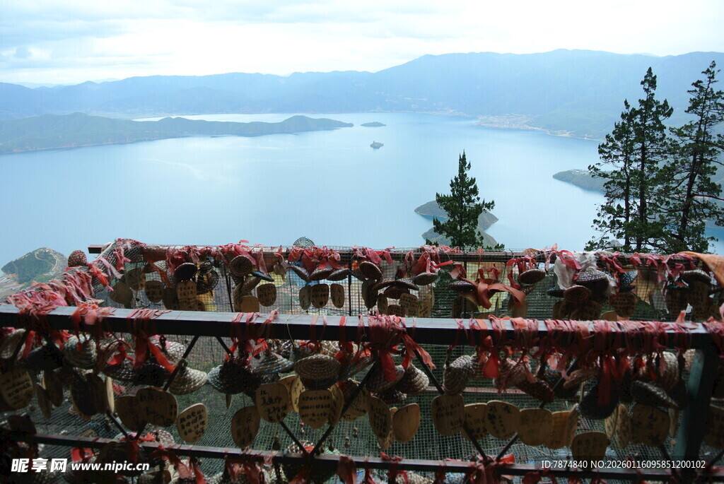 湖畔祈福牌 寄托美好心愿